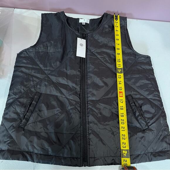 NWT Socialite Black Puffer Full Zip Vest - Picture 6 of 6